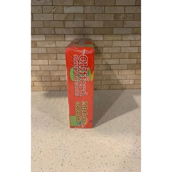 Clifford The Big Red Dog Kitchen Science.   BL - Picture 2 of 4